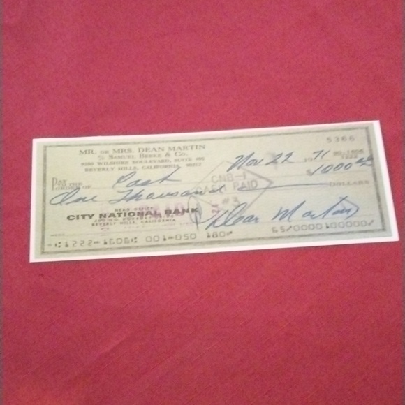 Dean Martin photograph with a canceled check from Dean Martin from the 70s early - Picture 2 of 3